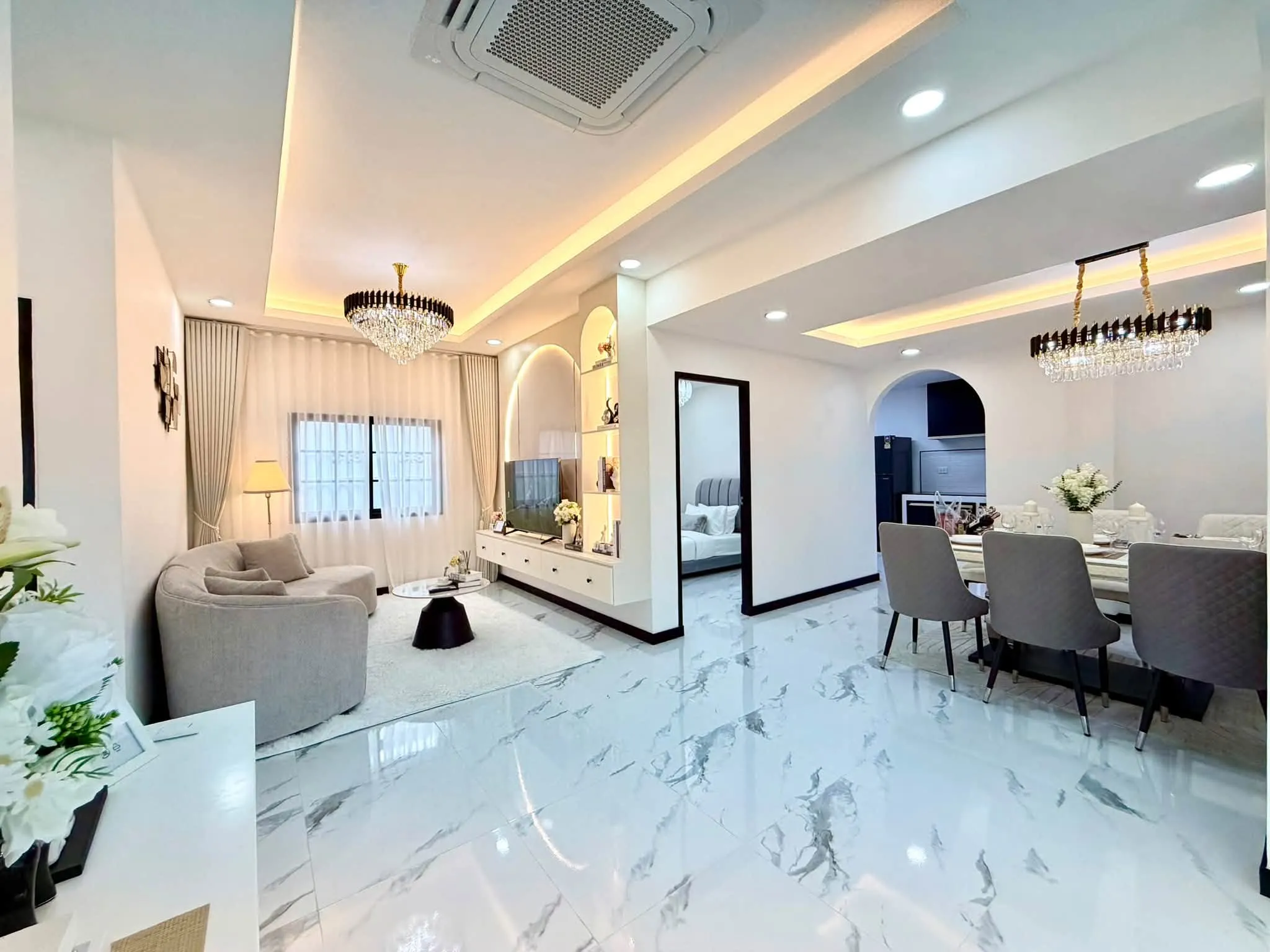Turnkey Modern Luxury Residence in Chaiyaponvithee - Nong Yai, North Pattaya