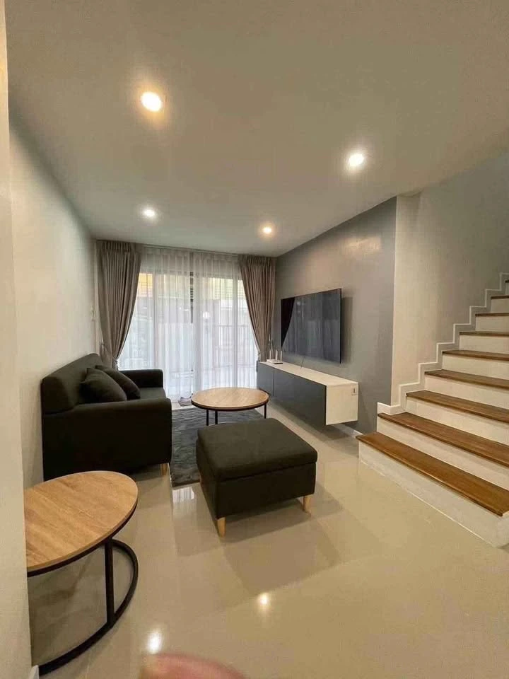Modern Turnkey Townhome near Naklua Beach, Pattaya